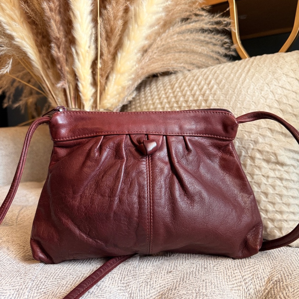 Vintage Gayle Anderson Designs NY Burgundy Leather Crossbody Bag